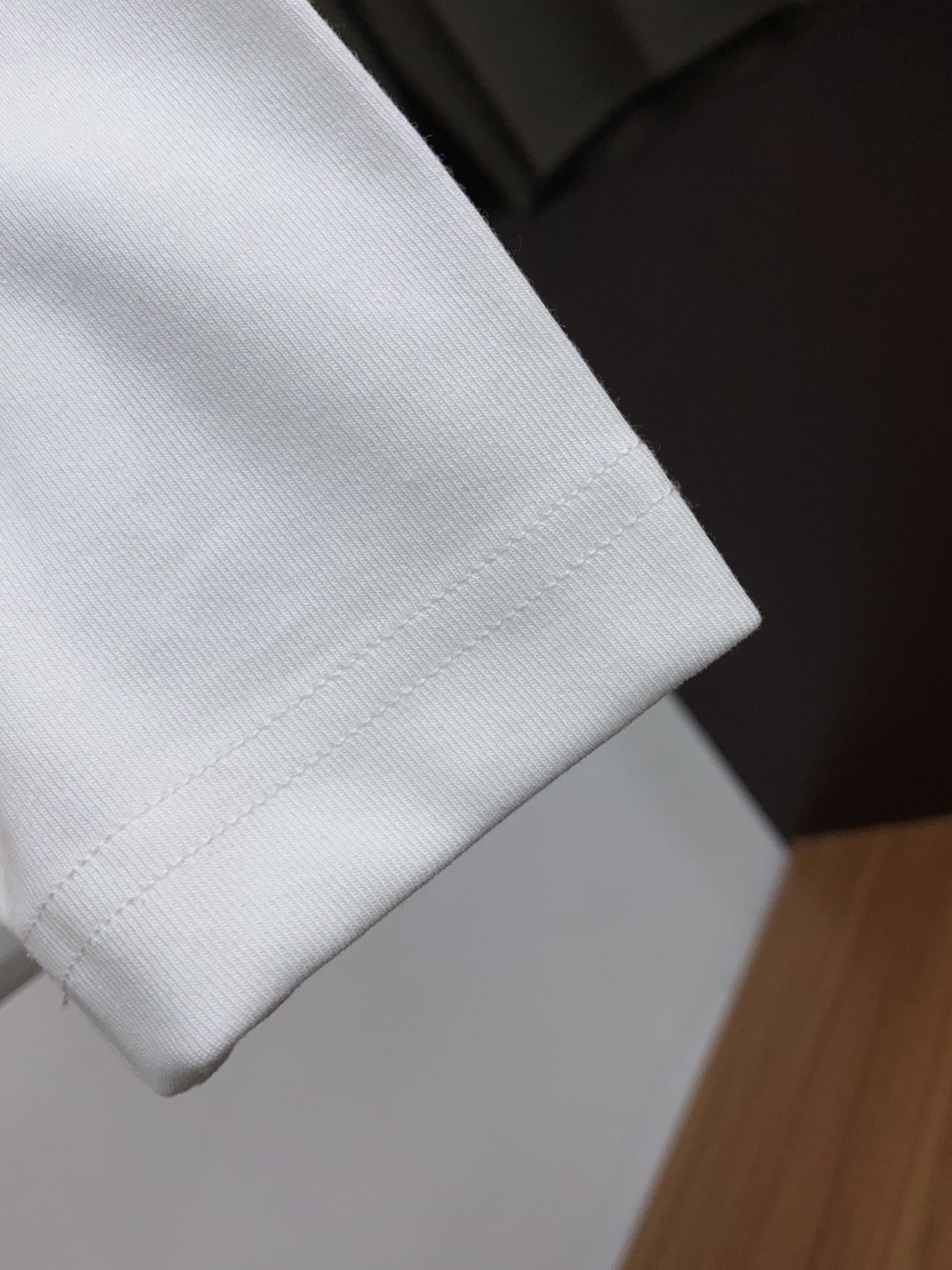 蒙口 2025秋冬专柜新款 时尚休闲打底衫长袖T恤，精选进口高密度膨体德绒系列膨体蓄暖，糯感新生绒云裹冬