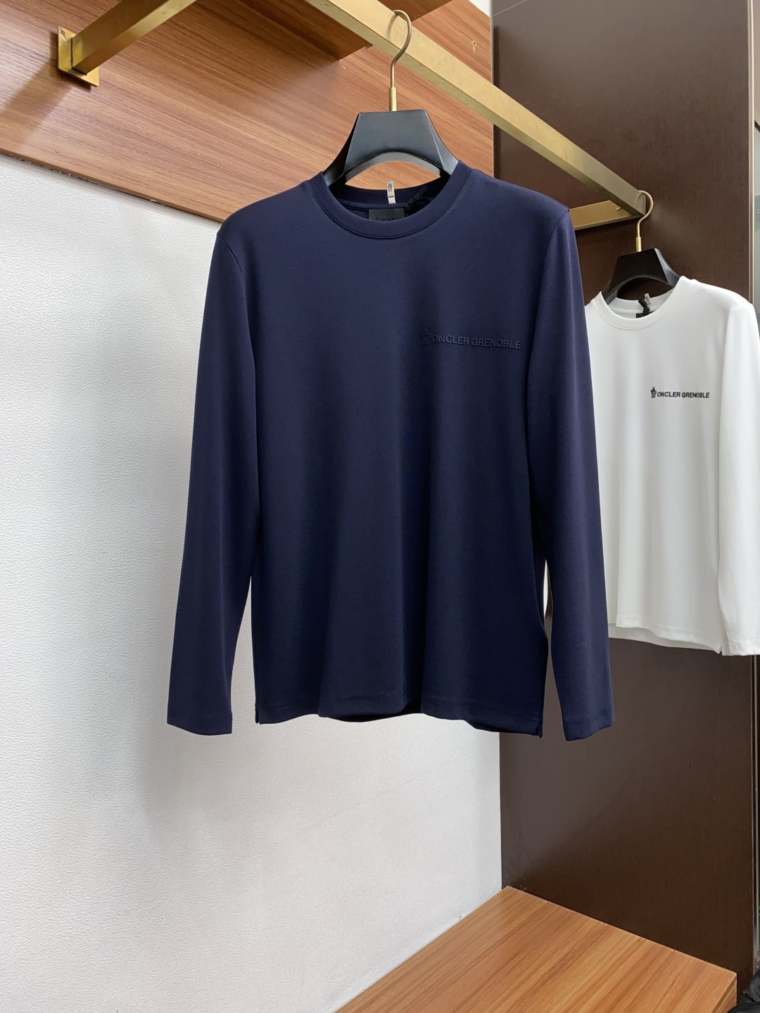 蒙口 2025秋冬专柜新款 时尚休闲打底衫长袖T恤，精选进口高密度膨体德绒系列膨体蓄暖，糯感新生绒云裹冬