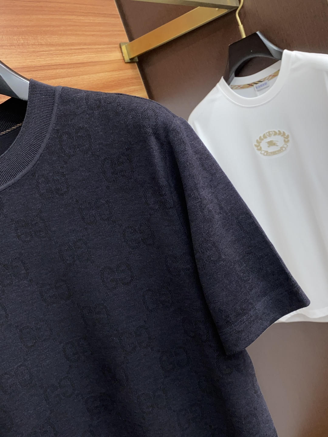 古奇 家族男士高端简约圆领加厚毛绒面短袖 ，香港洋行渠道货，纯正血统品质，25年秋冬 新款，经典王牌系列