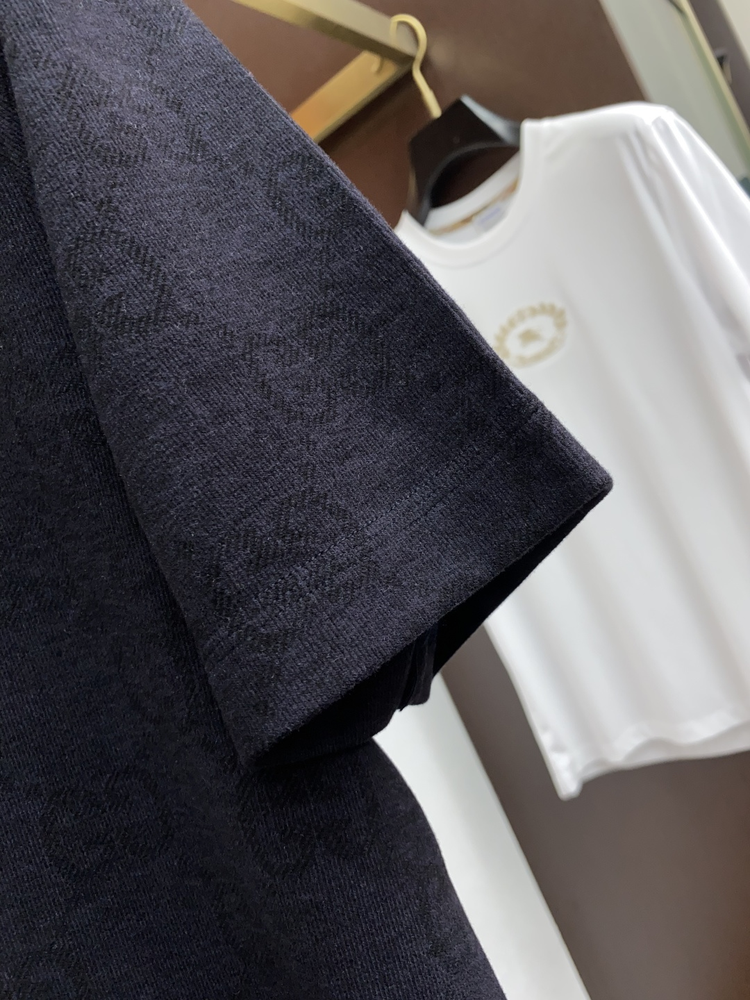 古奇 家族男士高端简约圆领加厚毛绒面短袖 ，香港洋行渠道货，纯正血统品质，25年秋冬 新款，经典王牌系列