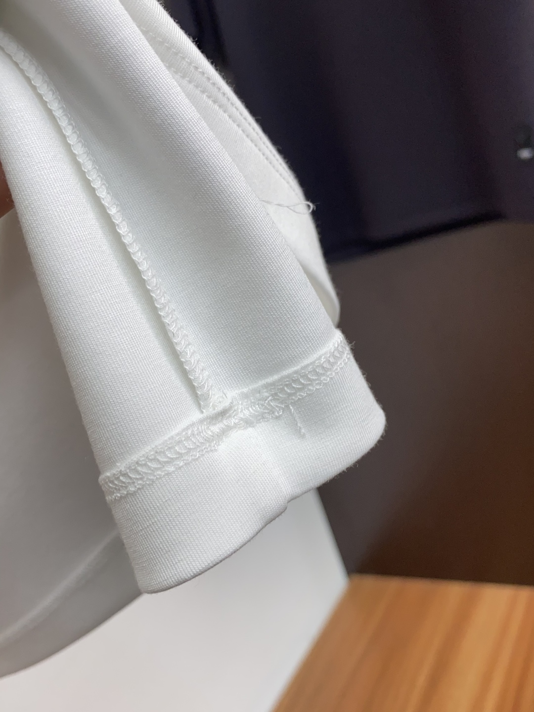  芬迪 家族男士高端简约圆领加厚空气棉莫代尔短袖 ，香港洋行渠道货，纯正血统品质，25年秋冬 新款，经典