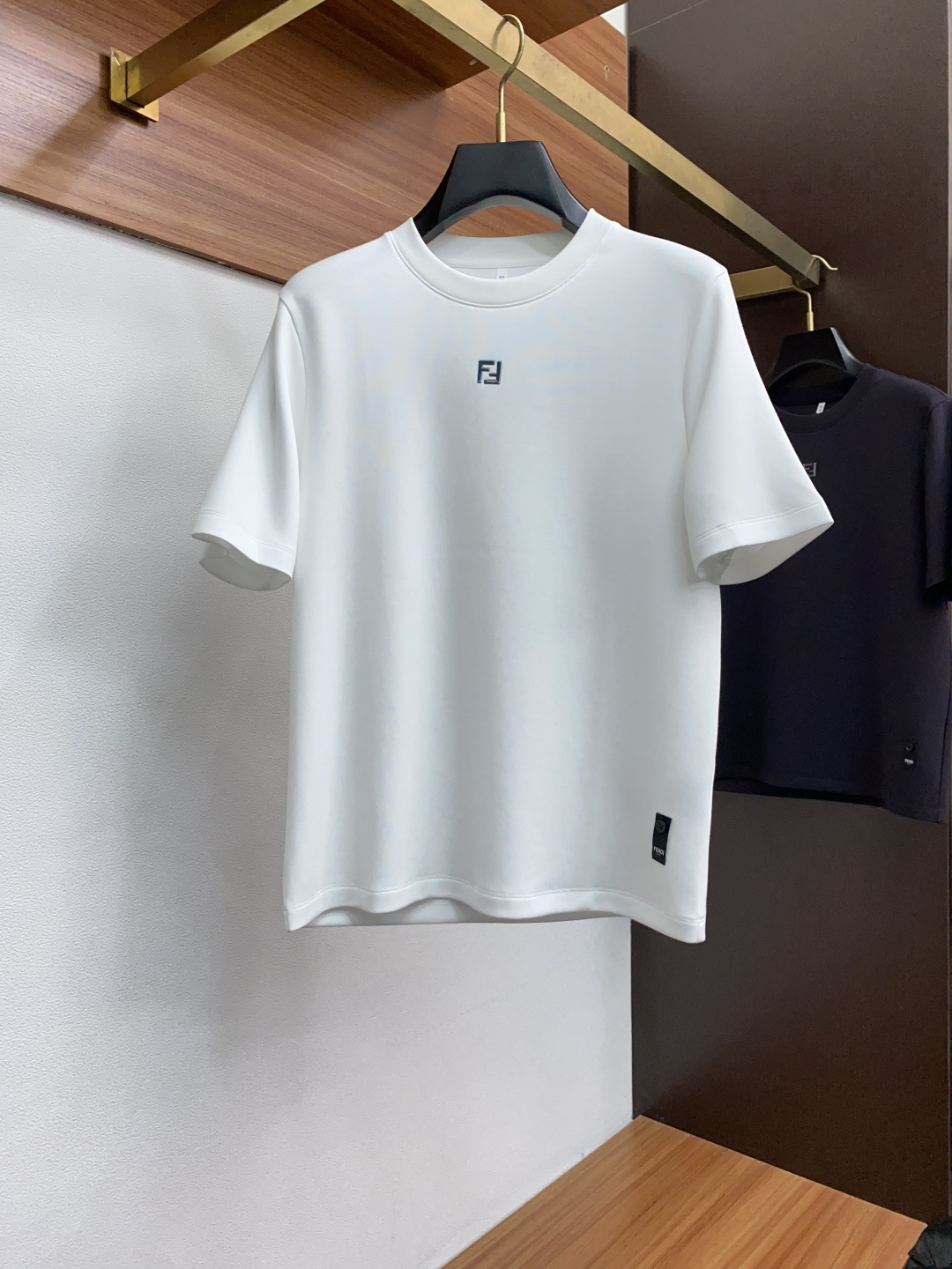  芬迪 家族男士高端简约圆领加厚空气棉莫代尔短袖 ，香港洋行渠道货，纯正血统品质，25年秋冬 新款，经典