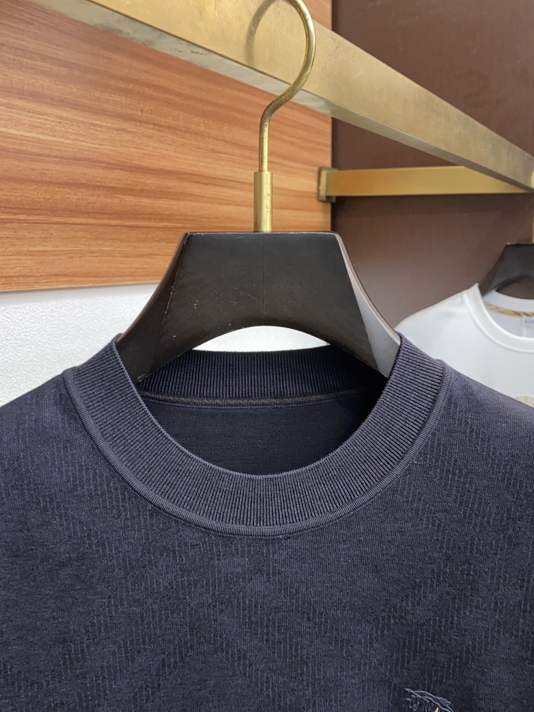  巴宝莉 家族男士高端简约圆领加厚毛绒面短袖 ，香港洋行渠道货，纯正血统品质，25年秋冬 新款，经典王牌