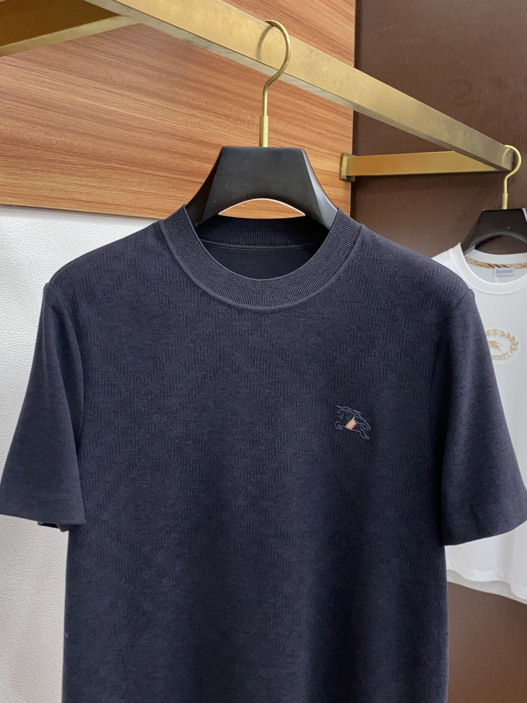  巴宝莉 家族男士高端简约圆领加厚毛绒面短袖 ，香港洋行渠道货，纯正血统品质，25年秋冬 新款，经典王牌