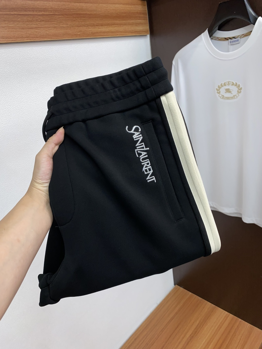  圣罗兰 2025SS早秋 新品 原单男士运动休闲裤 每季必出的类型，无需质疑的热卖王牌单品，符合四季最