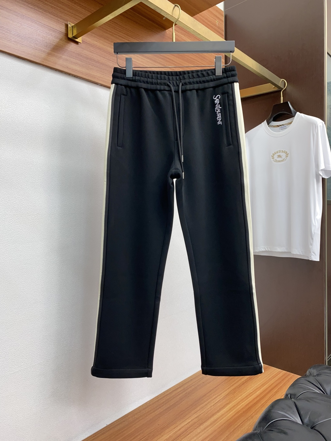  圣罗兰 2025SS早秋 新品 原单男士运动休闲裤 每季必出的类型，无需质疑的热卖王牌单品，符合四季最