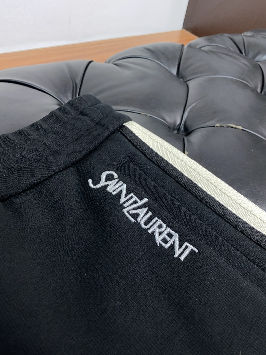  圣罗兰 2025SS早秋 新品 原单男士运动休闲裤 每季必出的类型，无需质疑的热卖王牌单品，符合四季最