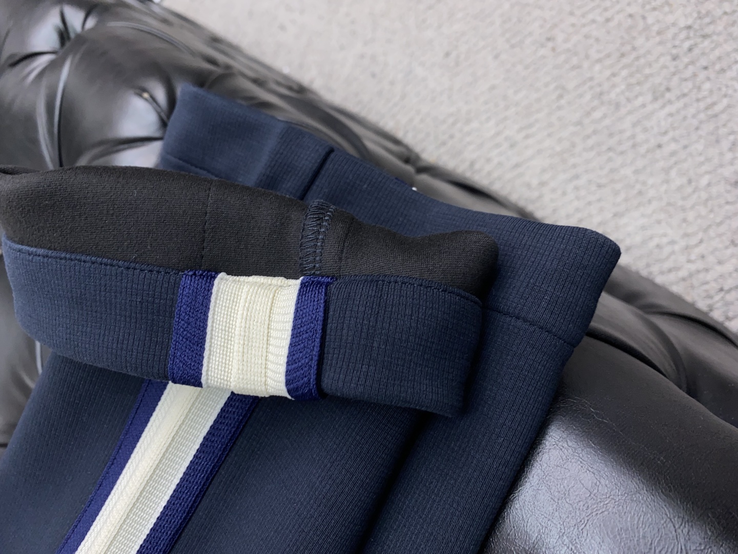 “St. Roland 2025 SS Male Sports & Leisure Pants: Four-Season Mix with Crafty Style & Strong Brand Identity” - 图片 7