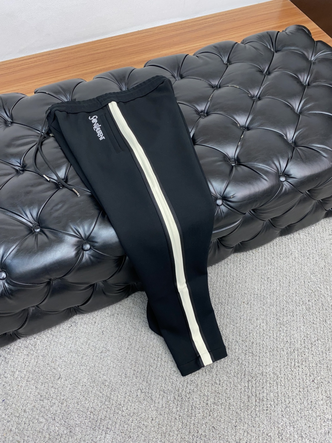  圣罗兰 2025SS早秋 新品 原单男士运动休闲裤 每季必出的类型，无需质疑的热卖王牌单品，符合四季最