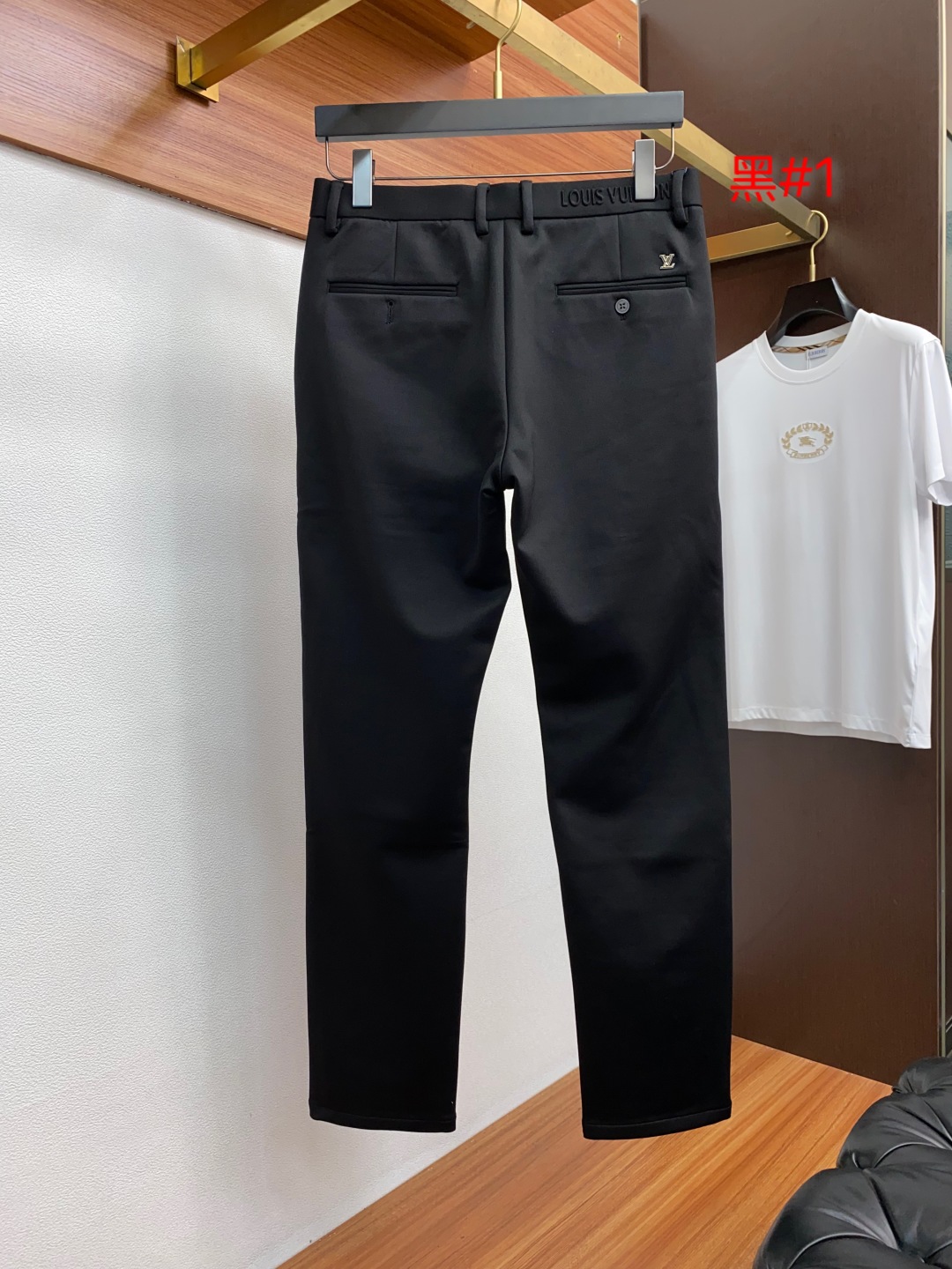 Louis Vuitton 2025SS Men’s Shorts: Original Design, Seasonal Best-Seller with SLP Tone and Unique Craftsmanship - 图片 8