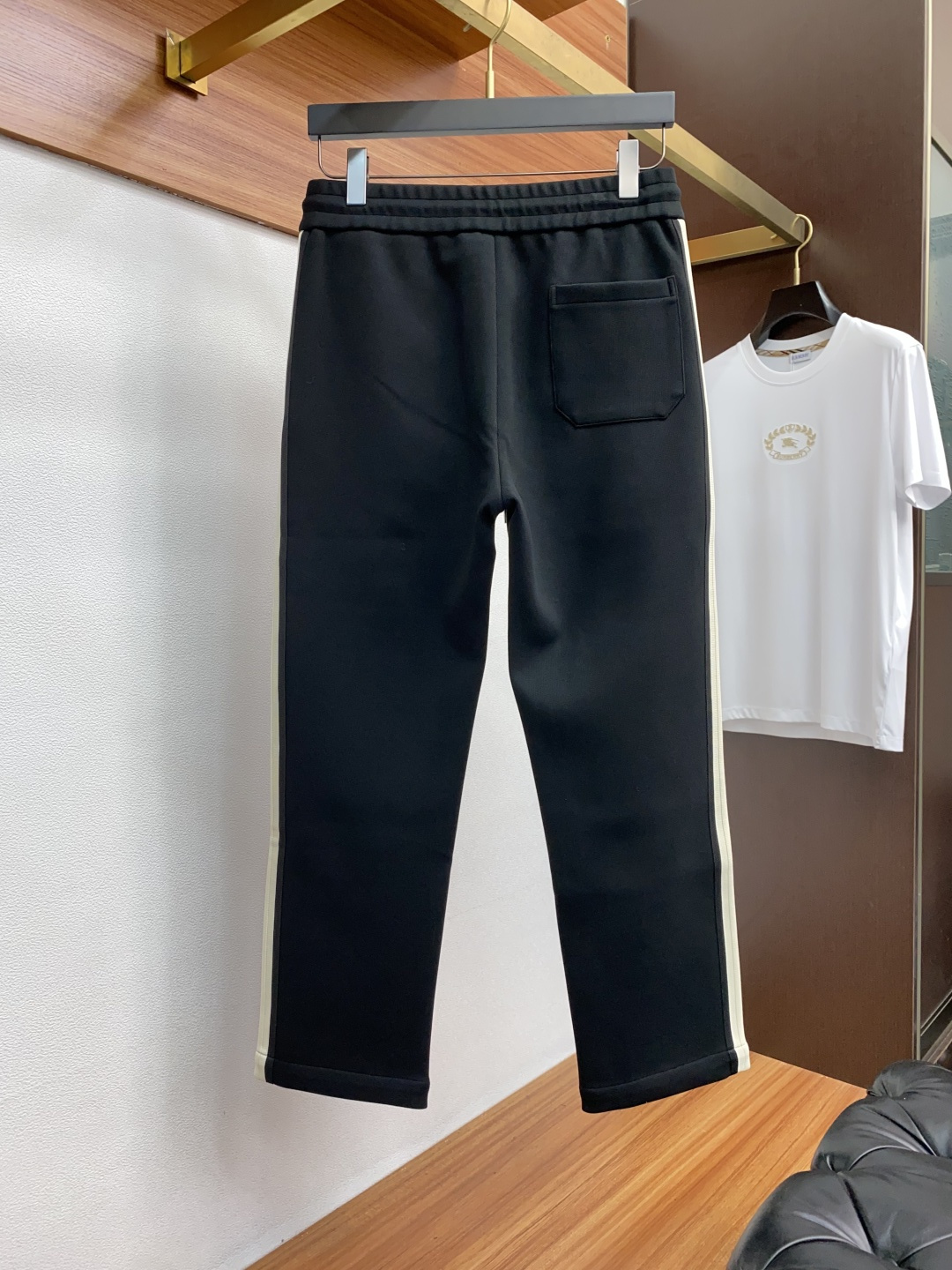  圣罗兰 2025SS早秋 新品 原单男士运动休闲裤 每季必出的类型，无需质疑的热卖王牌单品，符合四季最