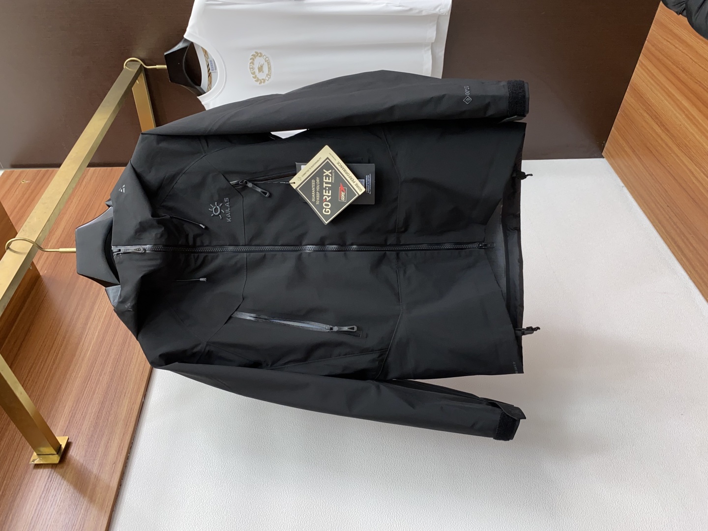“KAILAS MONT-XPRO All-Weather Hard-Shell Coats Upgrade with High Performance Features” - 图片 1