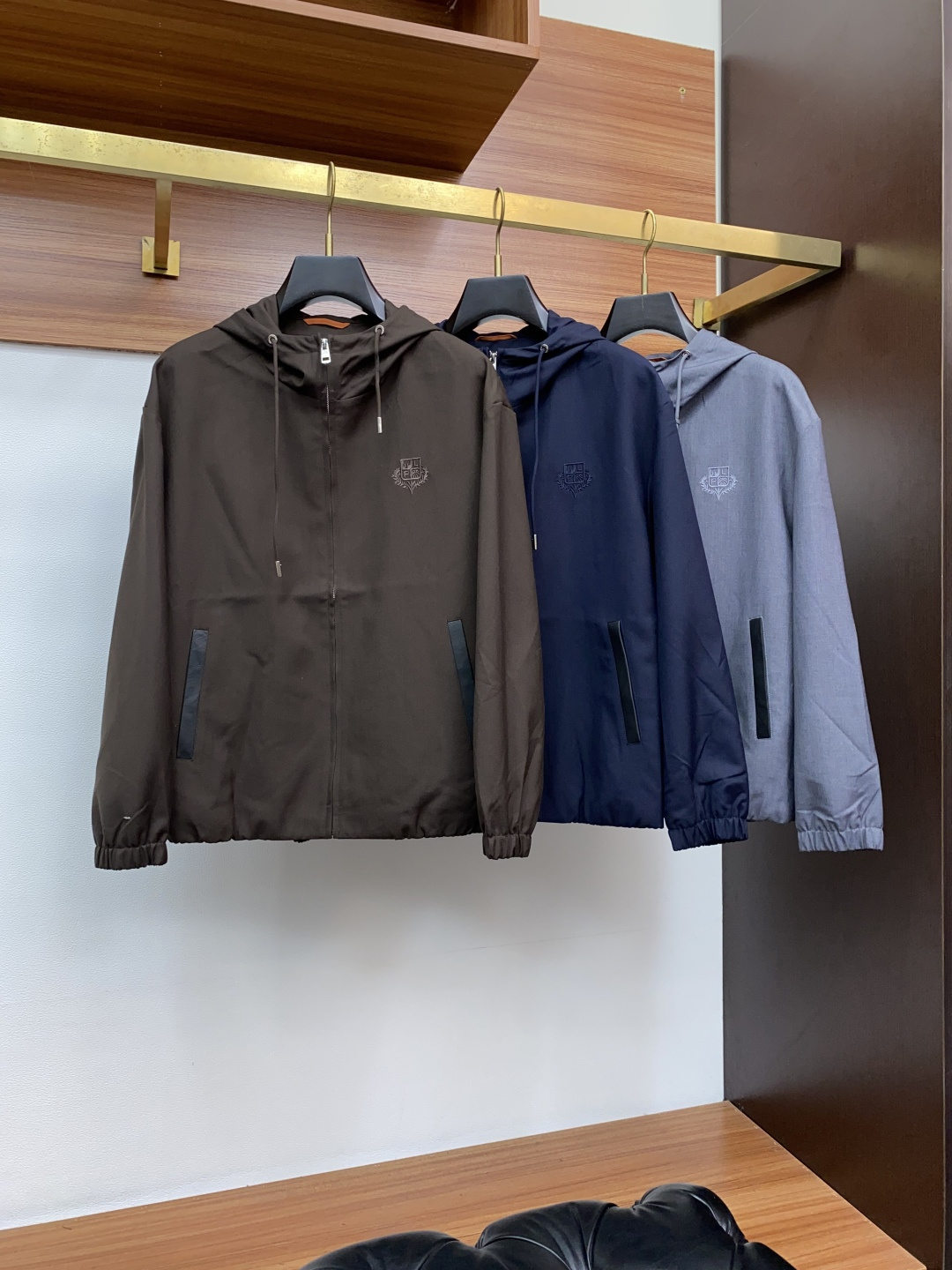  lP🆕 年秋冬新款 官网 高端原厂代工出品，
官方经典王牌单品！最新夹克外套 多明星穿搭示范款！！
新