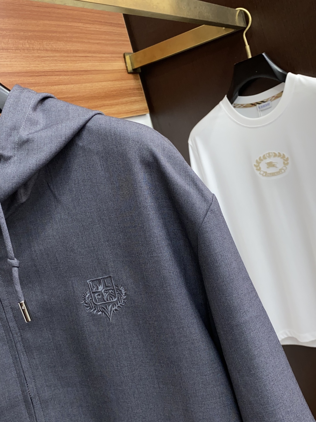 Burberry Grey Hooded Windbreaker Jacket Lightweight and Water-Resistant 5 cmp i1754301572511 3732 0 3