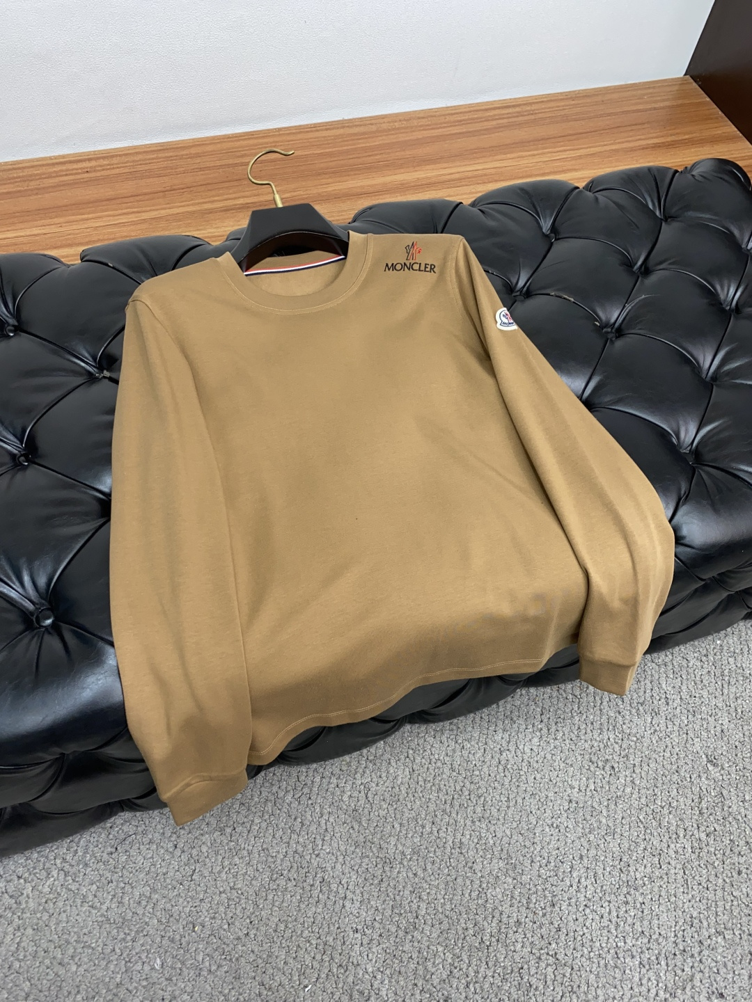  蒙口 2025秋冬专柜新款 时尚休闲打底衫长袖T恤，精选进口高密度膨体暖姜天丝德绒系列膨体蓄暖，糯感新