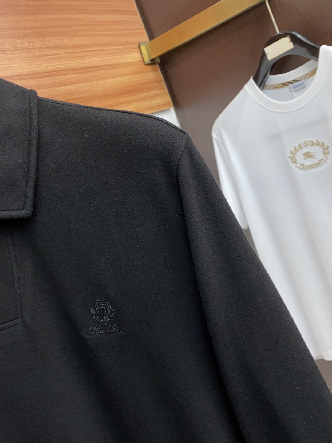 “High-End Platinum-Grade Basic T-Shirt: Luxurious Italian Design for Modern Urban Style | Classic Ace Series” - 图片 4