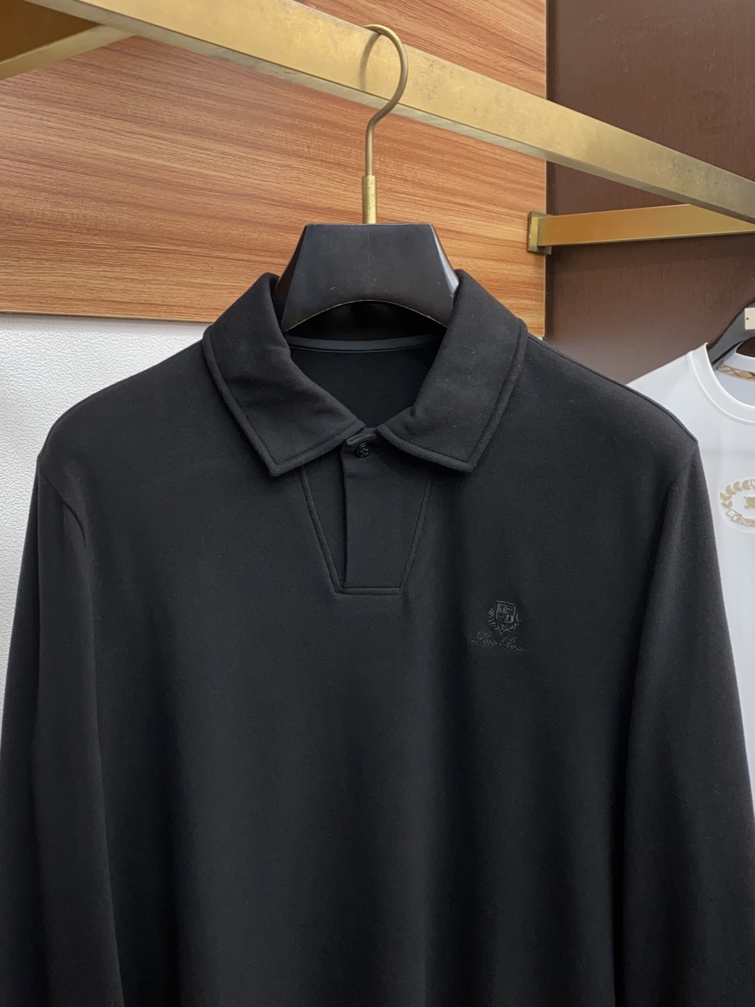 “High-End Platinum-Grade Basic T-Shirt: Luxurious Italian Design for Modern Urban Style | Classic Ace Series” - 图片 2
