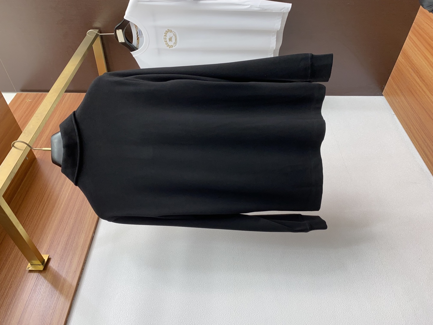 “High-End Platinum-Grade Basic T-Shirt: Luxurious Italian Design for Modern Urban Style | Classic Ace Series” - 图片 8