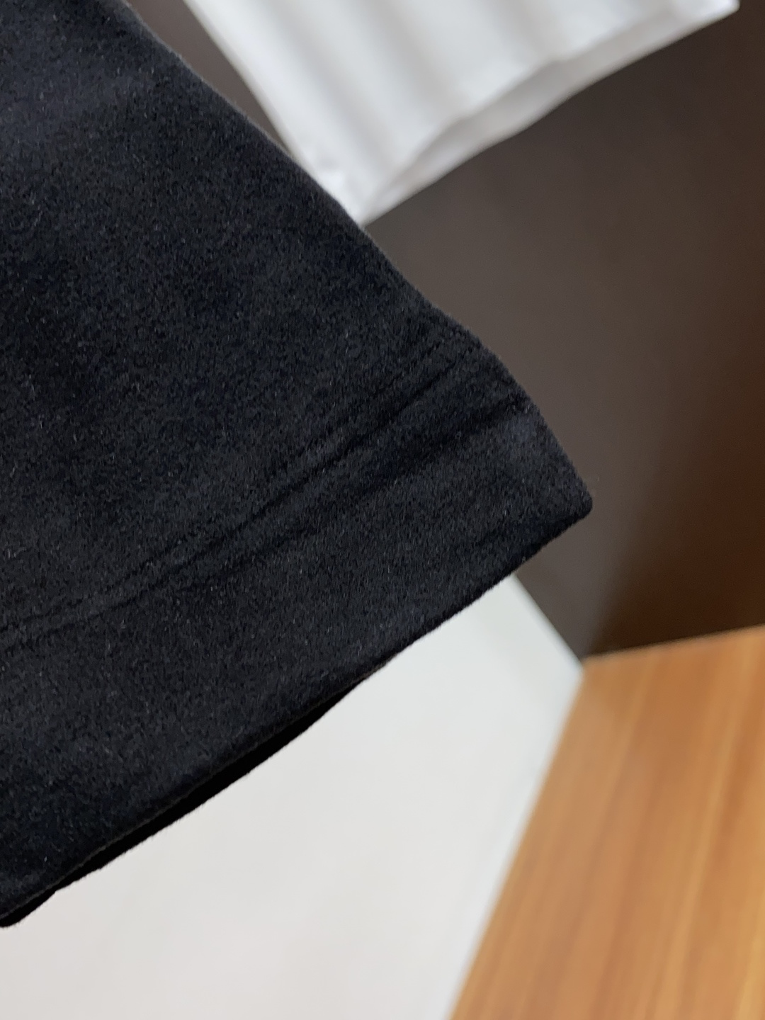 杰尼亚 2025秋冬专柜新款 时尚休闲打底衫长袖T恤，精选进口高密度膨体暖姜天丝德绒系列膨体蓄暖，糯感新