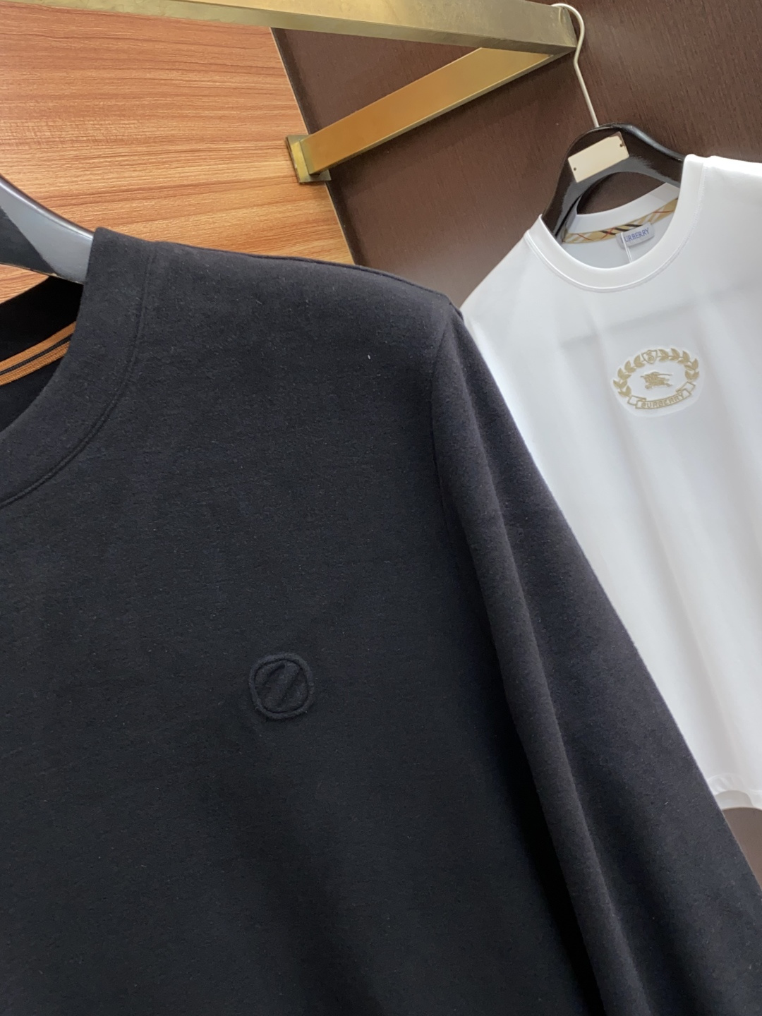 杰尼亚 2025秋冬专柜新款 时尚休闲打底衫长袖T恤，精选进口高密度膨体暖姜天丝德绒系列膨体蓄暖，糯感新