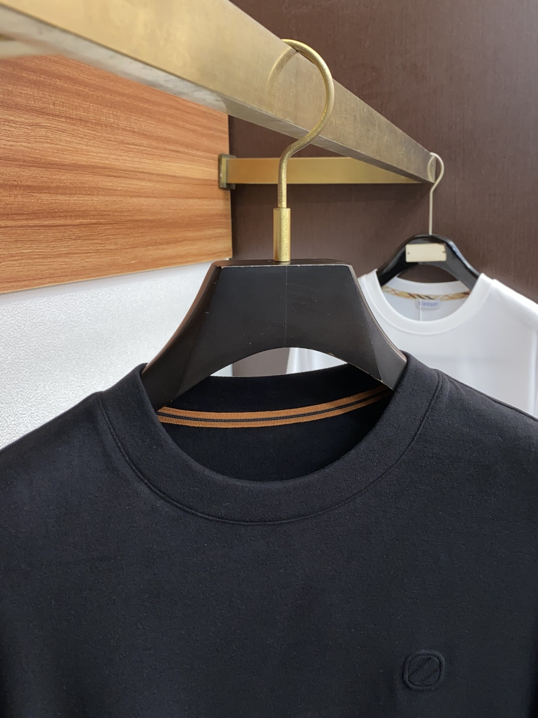 杰尼亚 2025秋冬专柜新款 时尚休闲打底衫长袖T恤，精选进口高密度膨体暖姜天丝德绒系列膨体蓄暖，糯感新