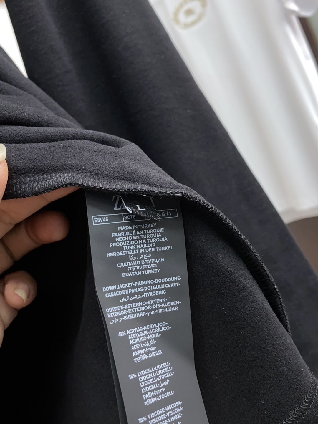 杰尼亚 2025秋冬专柜新款 时尚休闲打底衫长袖T恤，精选进口高密度膨体暖姜天丝德绒系列膨体蓄暖，糯感新