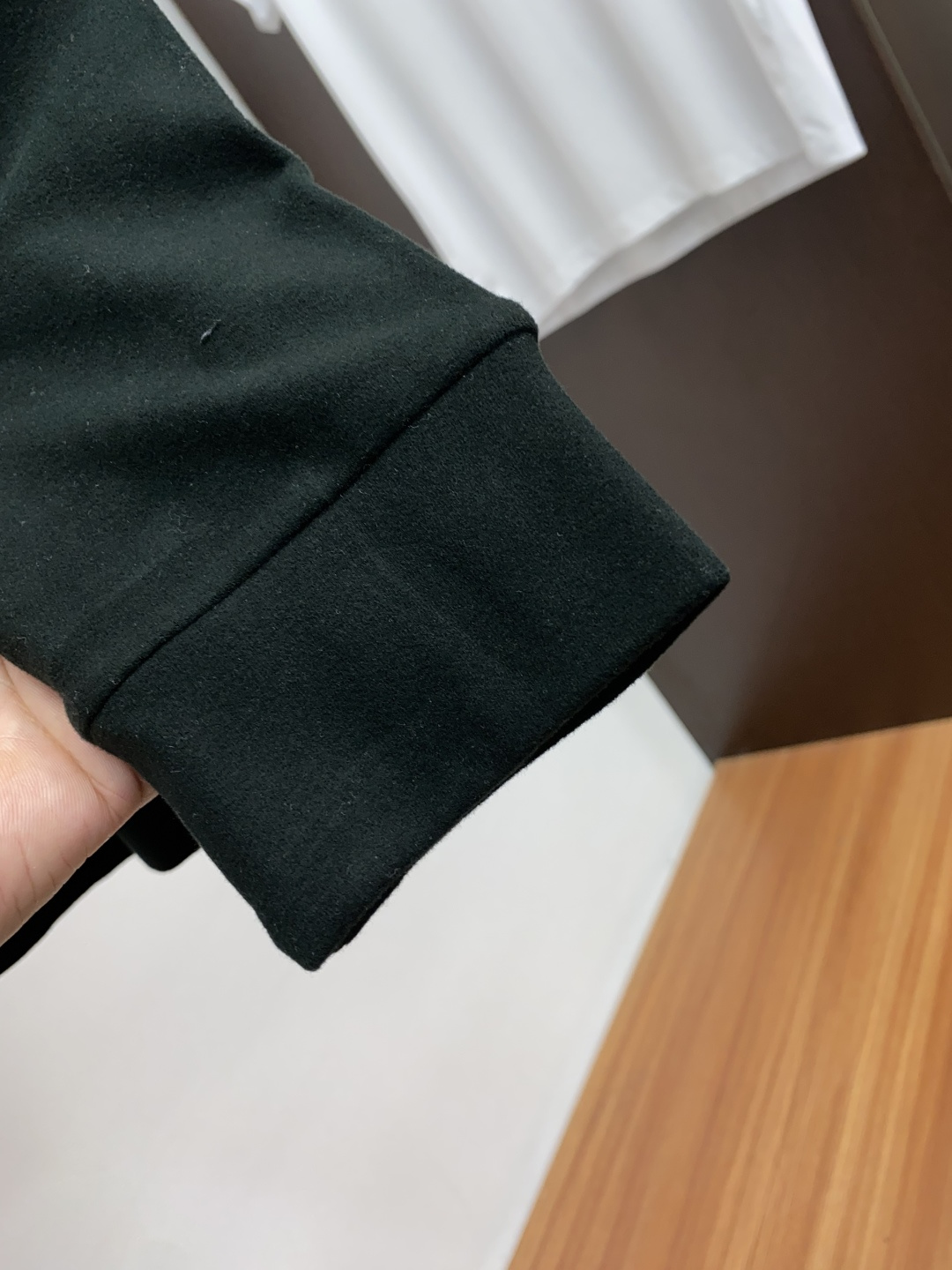 杰尼亚 2025秋冬专柜新款 时尚休闲打底衫长袖T恤，精选进口高密度膨体暖姜天丝德绒系列膨体蓄暖，糯感新