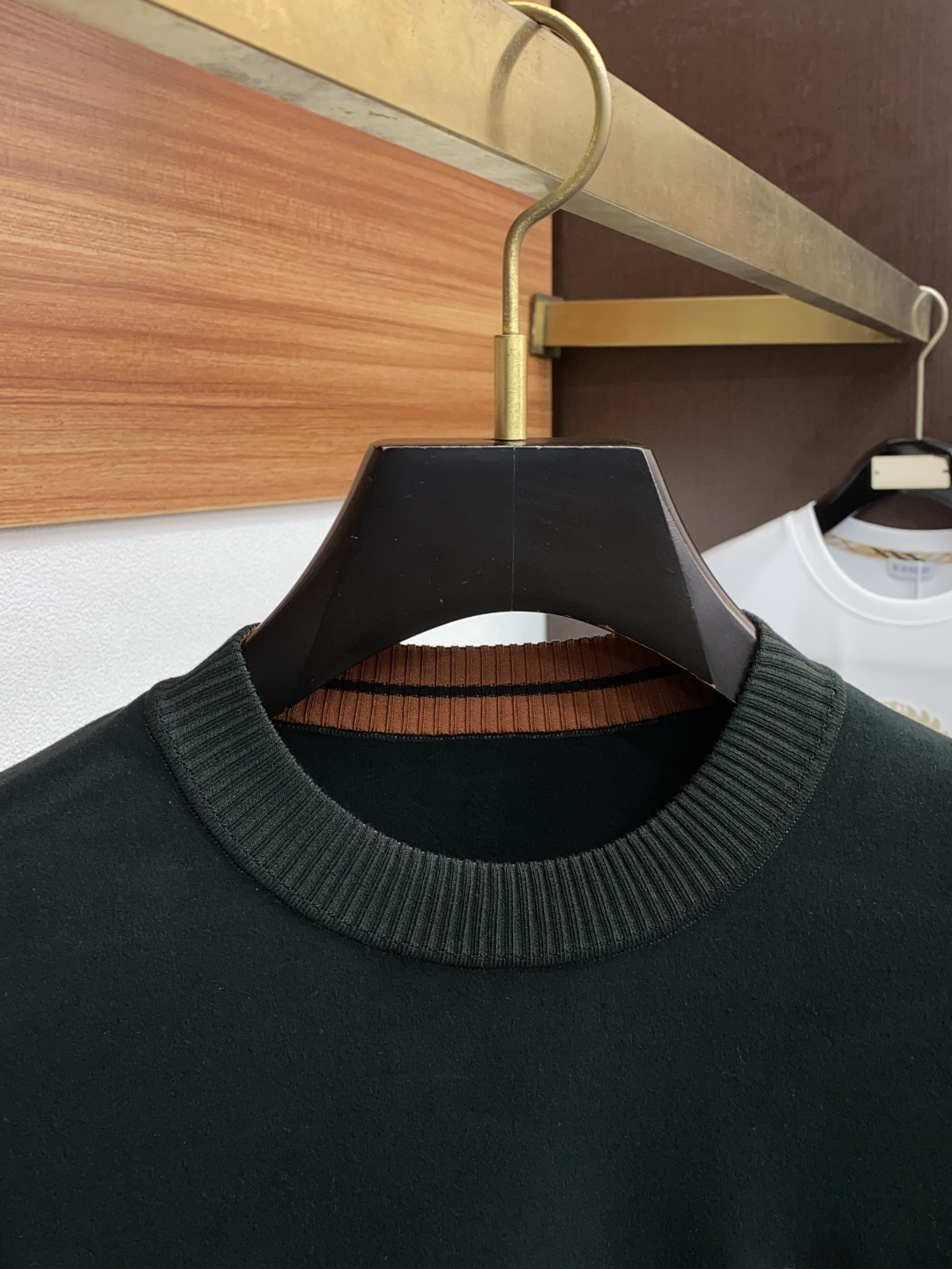 杰尼亚 2025秋冬专柜新款 时尚休闲打底衫长袖T恤，精选进口高密度膨体暖姜天丝德绒系列膨体蓄暖，糯感新