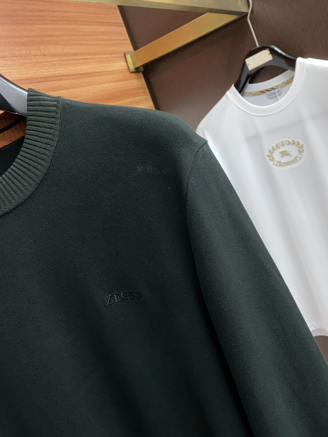 杰尼亚 2025秋冬专柜新款 时尚休闲打底衫长袖T恤，精选进口高密度膨体暖姜天丝德绒系列膨体蓄暖，糯感新