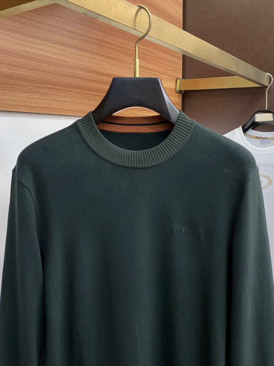 杰尼亚 2025秋冬专柜新款 时尚休闲打底衫长袖T恤，精选进口高密度膨体暖姜天丝德绒系列膨体蓄暖，糯感新