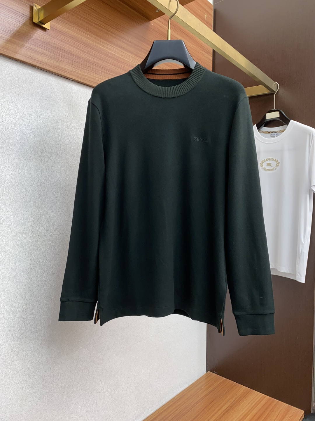 杰尼亚 2025秋冬专柜新款 时尚休闲打底衫长袖T恤，精选进口高密度膨体暖姜天丝德绒系列膨体蓄暖，糯感新