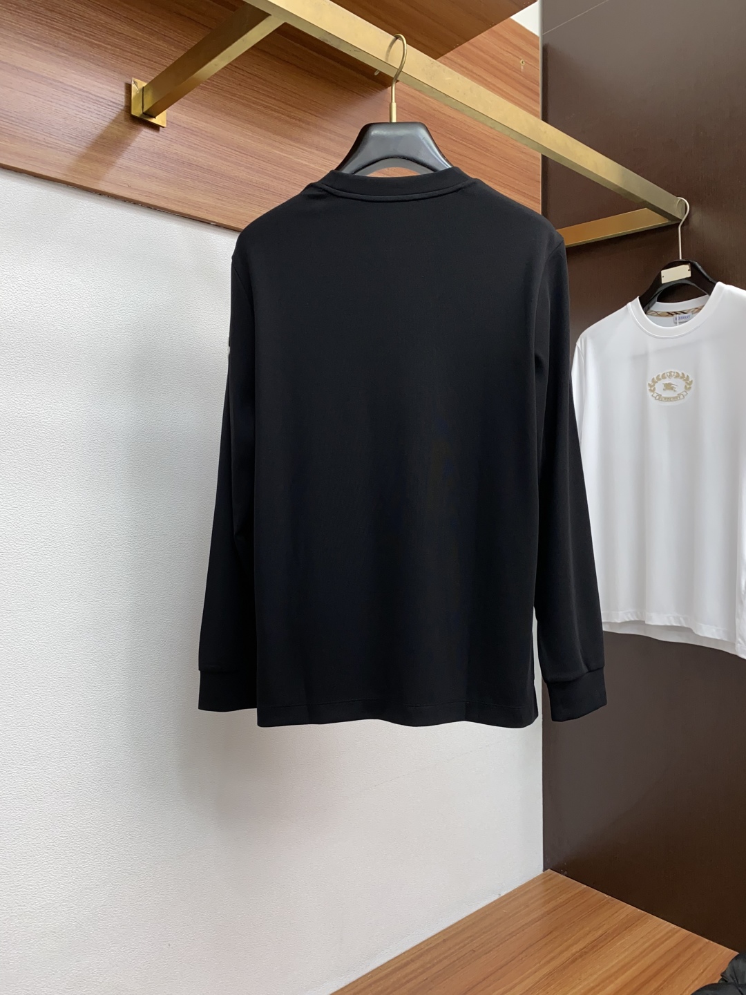 Fall and Winter Fashion: High-Density Warm T-shirts with Fine Logo-Making - 图片 9