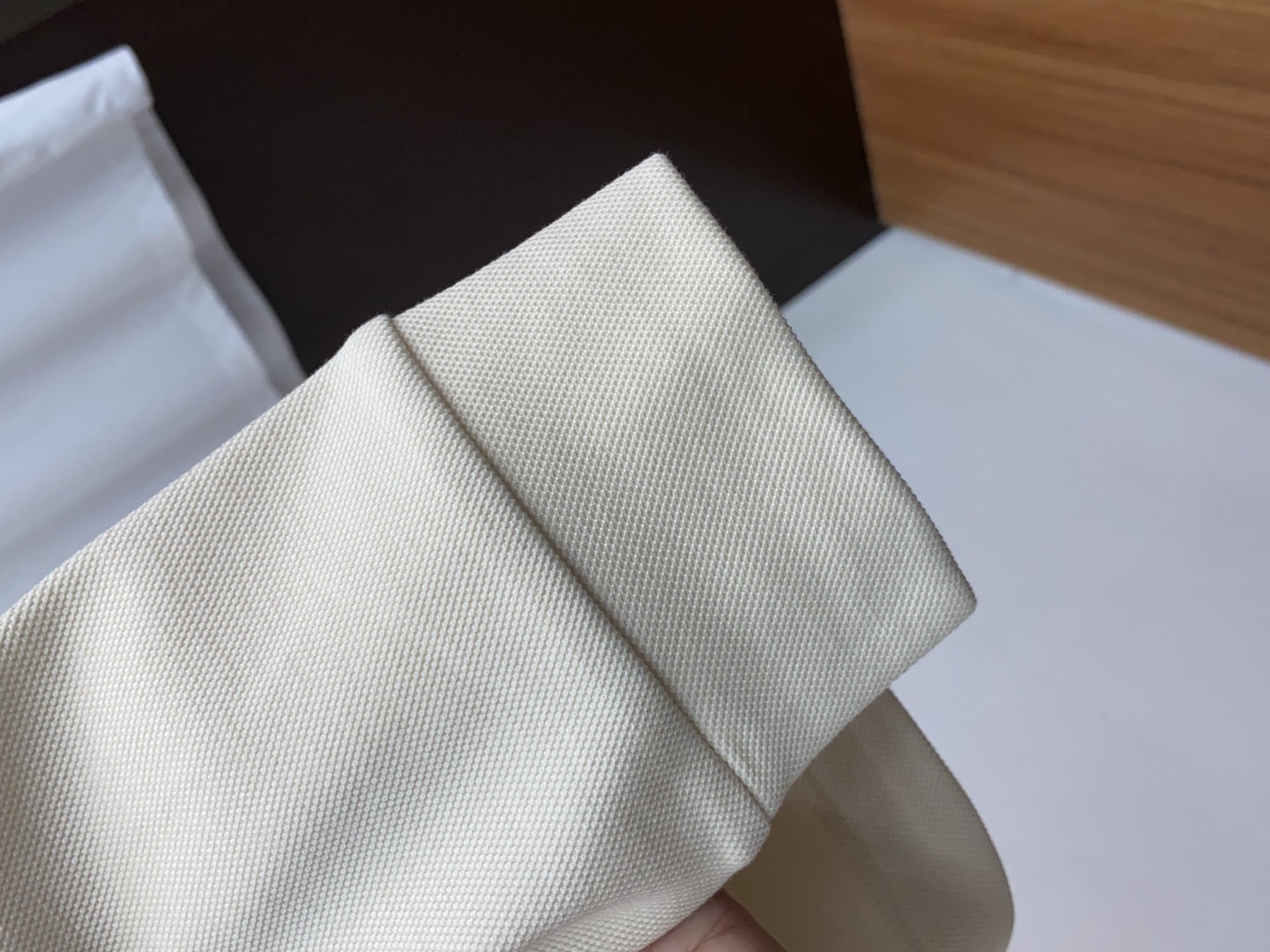 Luxurious Platinum-Grade Basic T-Shirt: High-End Italian Design for Modern Urban Aesthetics. - 图片 5