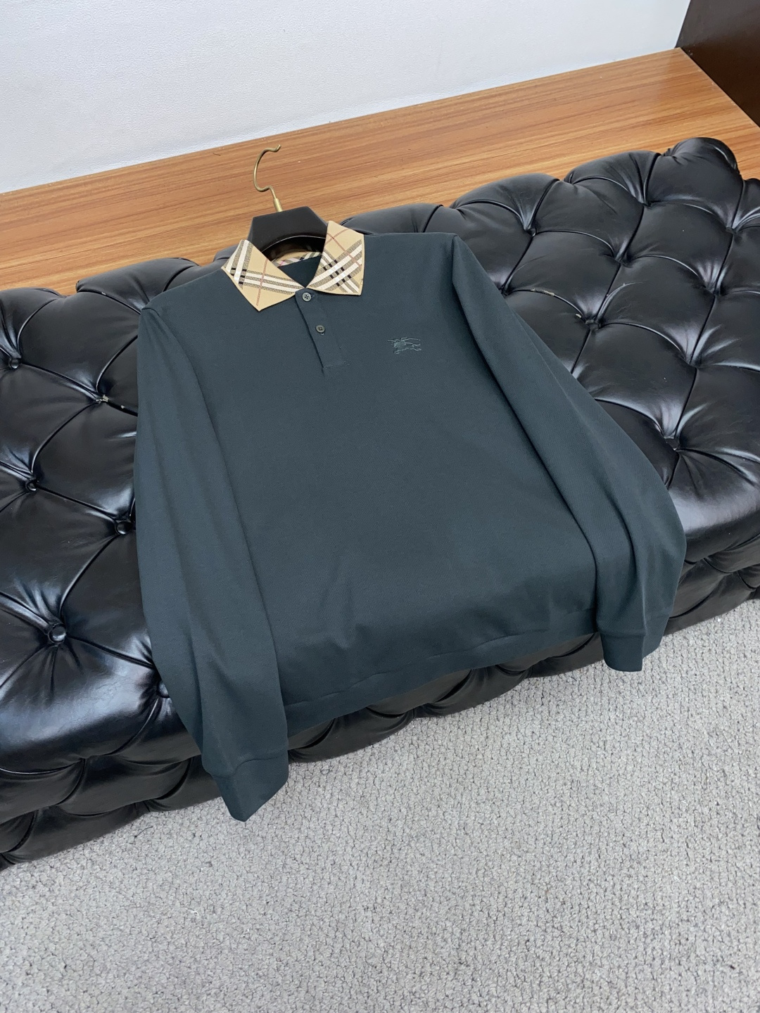 Luxurious Platinum-Grade Basic T-Shirt: High-End, Italian Aesthetics, Modern Urban Style, Quality Cotton, Classic Brand Label - 图片 8