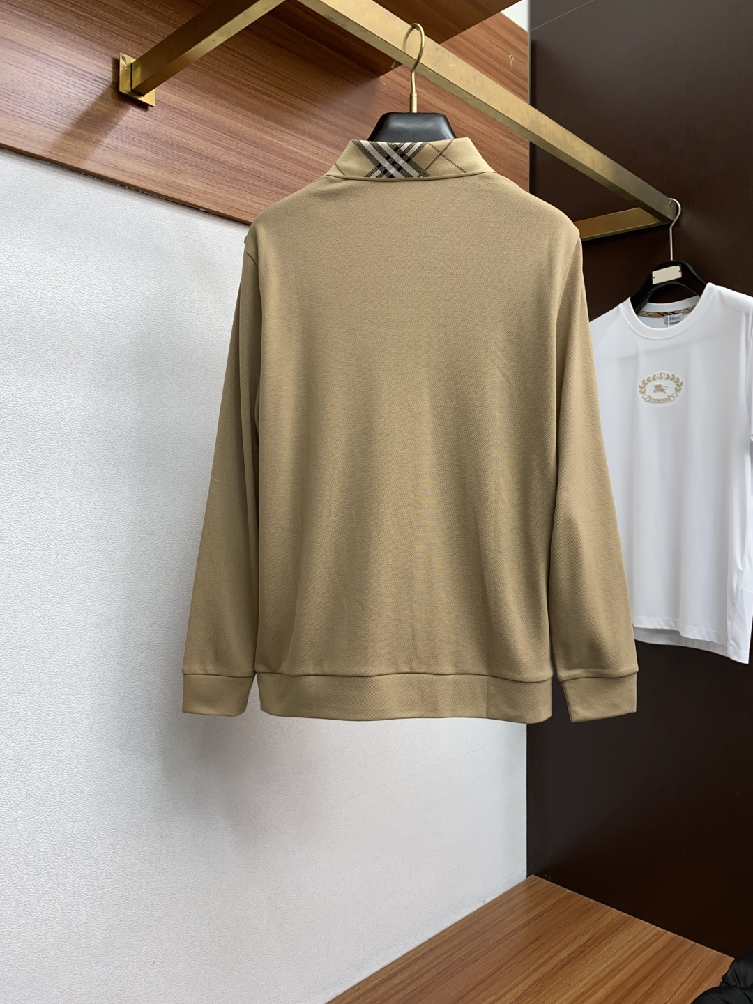 Luxurious Platinum-Grade Basic T-Shirt: Italian Aesthetics, Family Genes, Urban Style | New Money Classic Ace Series - 图片 9