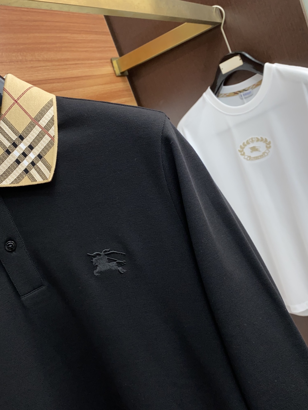 Luxurious Platinum-Grade Basic T-Shirt: High-End Italian Design with Quality Cotton, Perfect for Business and Leisure - 图片 4