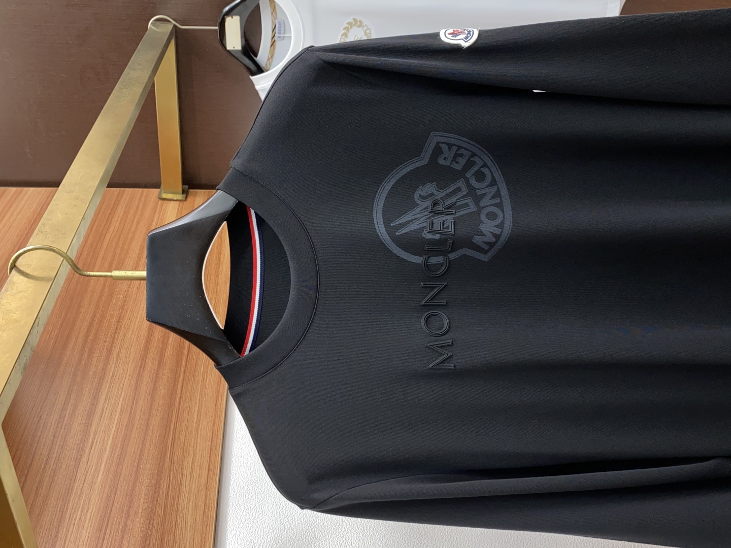 Fall and Winter Fashion: High-Density Warm T-shirts with Fine Logo-Making - 图片 2