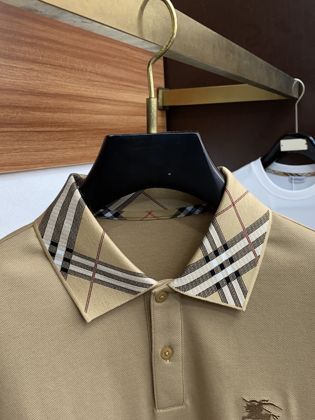 Luxurious Platinum-Grade Basic T-Shirt: Italian Aesthetics, Family Genes, Urban Style | New Money Classic Ace Series - 图片 3