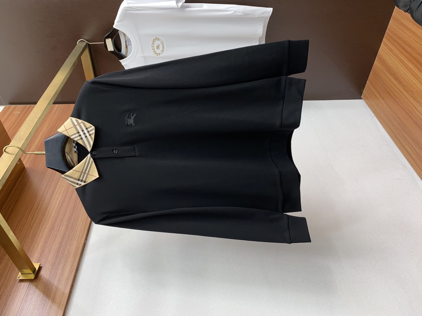 Luxurious Platinum-Grade Basic T-Shirt: High-End Italian Design with Quality Cotton, Perfect for Business and Leisure - 图片 1