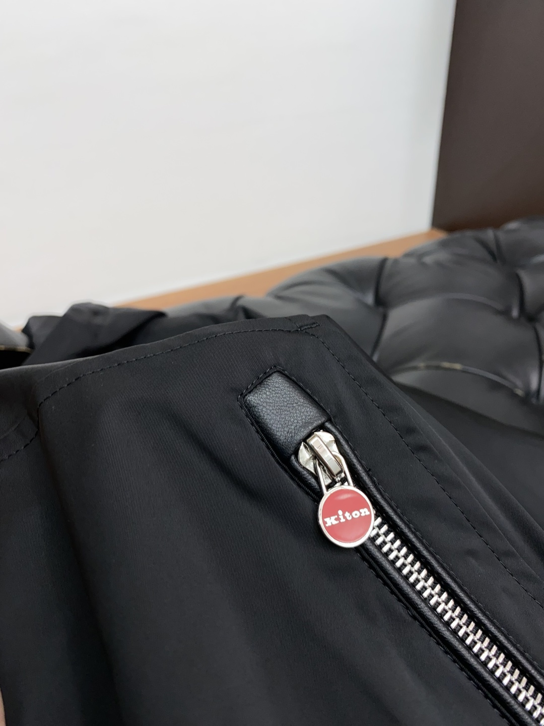 “Kiton Autumn Winter 2025 Men’s Jacket Collection: Modern, Tech, and Stylish Outerwear for the City” - 图片 6