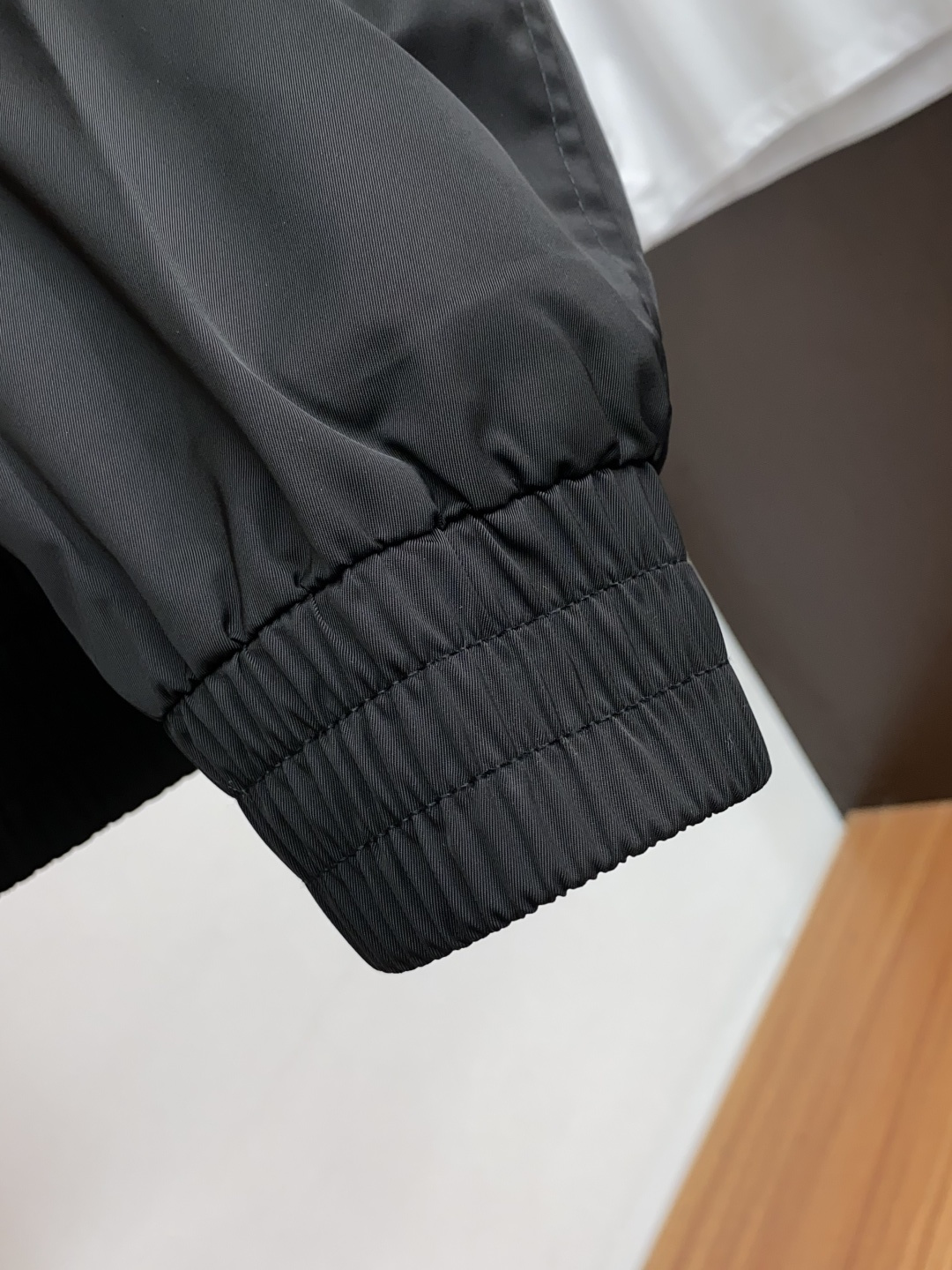 “Kiton Autumn Winter 2025 Men’s Jacket Collection: Modern, Tech, and Stylish Outerwear for the City” - 图片 5