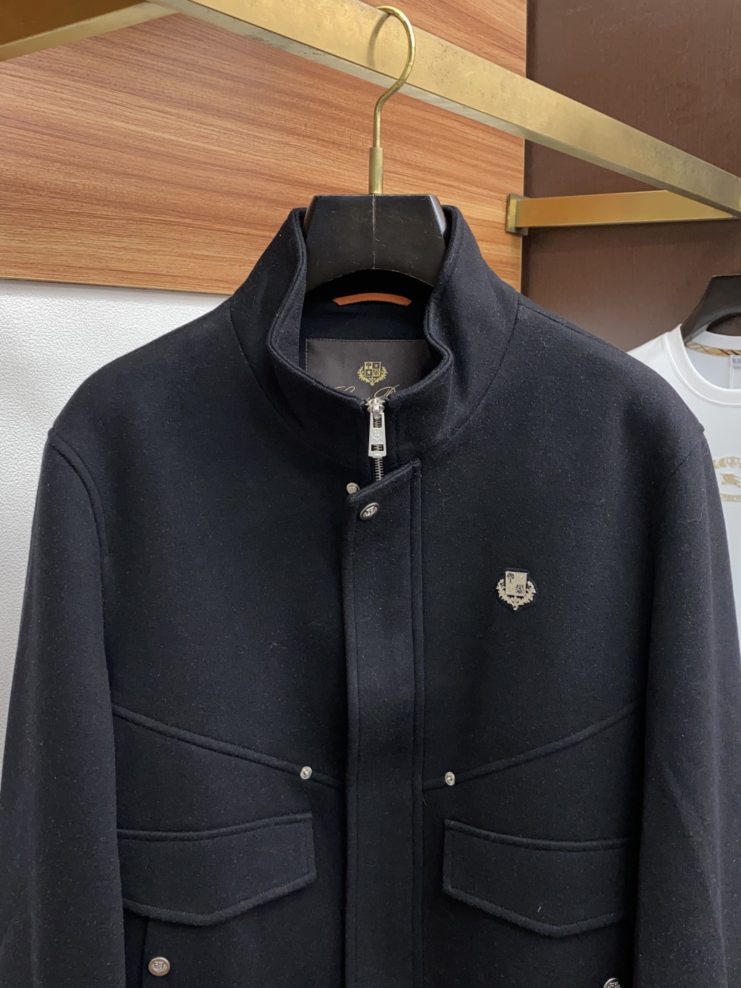 “2025 Fall/Winter Men’s Cotton Jacket Collection: Modern, Tech-Savvy, and Stylish Designs” - 图片 2