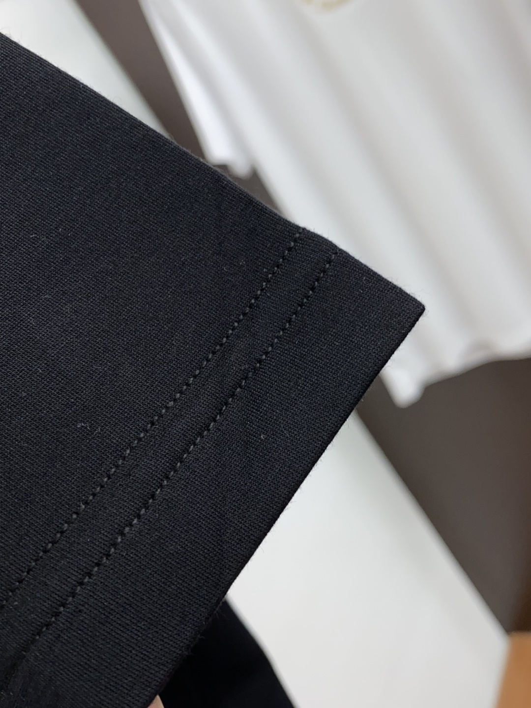  alo 家族男士高端简约圆领加厚空气棉短袖 ，香港洋行渠道货，定制莱赛尔+羊绒面料纯正血统品质，25年