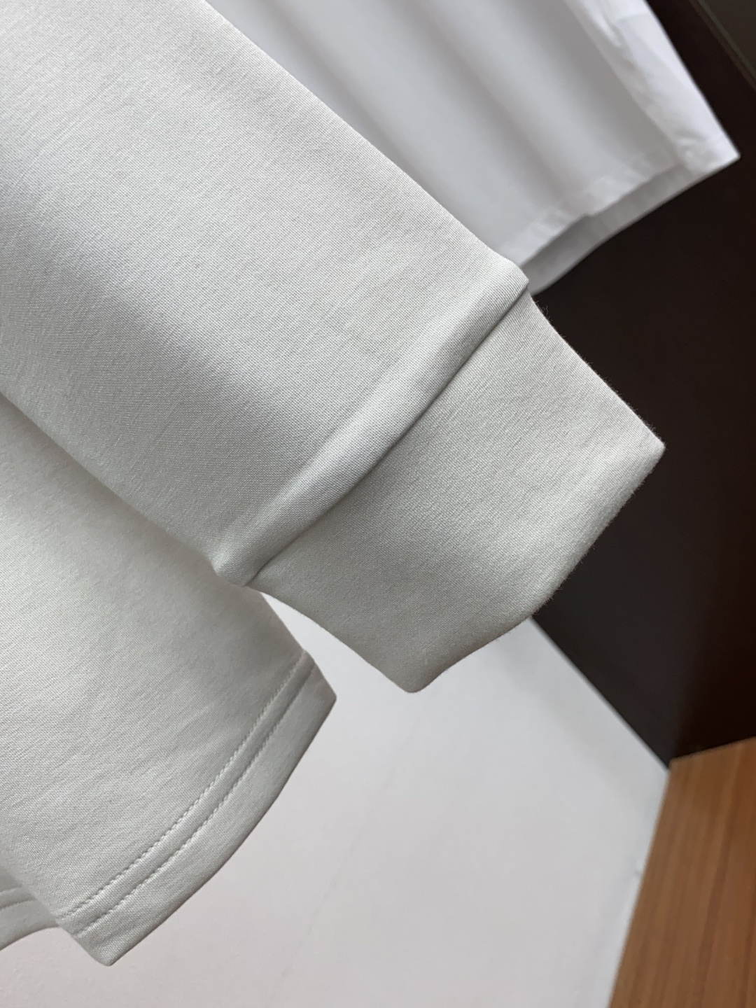  alo 家族男士高端简约小立领加厚空气棉短袖 ，香港洋行渠道货，定制莱赛尔+羊绒面料纯正血统品质，25