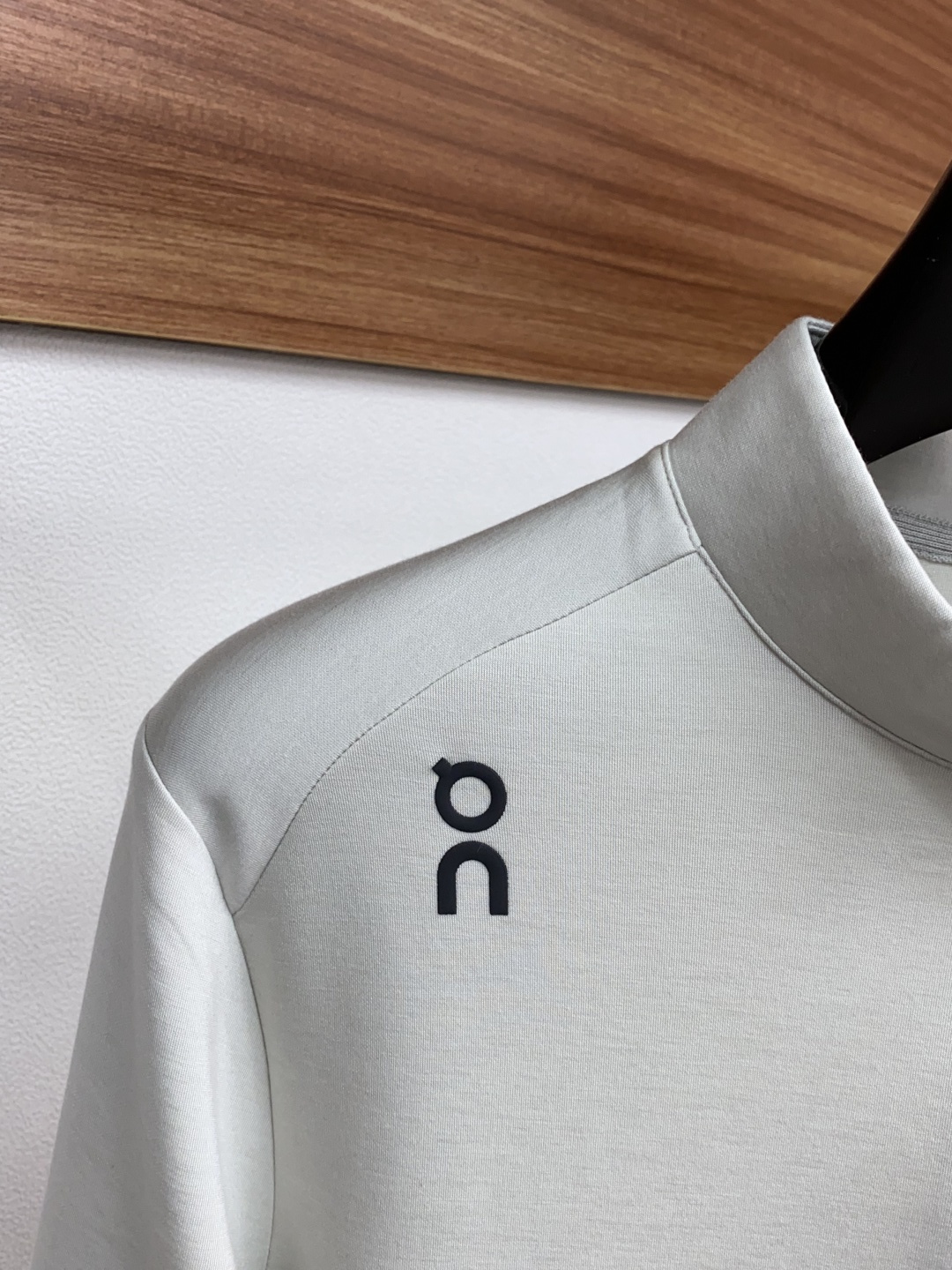  alo 家族男士高端简约小立领加厚空气棉短袖 ，香港洋行渠道货，定制莱赛尔+羊绒面料纯正血统品质，25