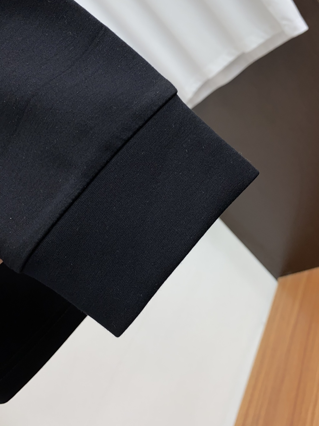  alo 家族男士高端简约小立领加厚空气棉短袖 ，香港洋行渠道货，定制莱赛尔+羊绒面料纯正血统品质，25