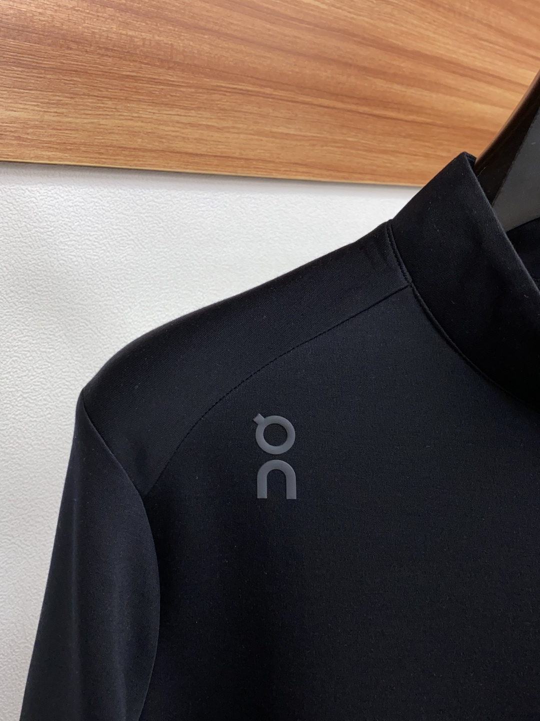  alo 家族男士高端简约小立领加厚空气棉短袖 ，香港洋行渠道货，定制莱赛尔+羊绒面料纯正血统品质，25