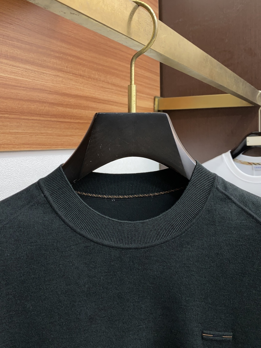  杰尼亚 2025秋冬专柜新款 时尚休闲打底衫短袖T恤，精选进口高密度膨体暖姜天丝德绒系列膨体蓄暖，糯感