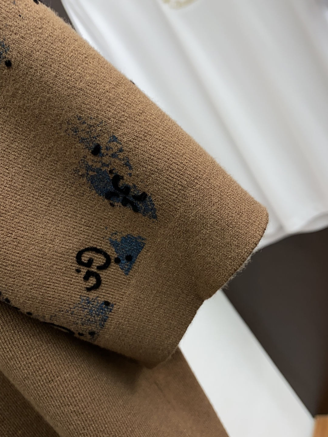  古奇 家族男士高端简约翻领加厚针织毛衣短袖 ，香港洋行渠道货，纯正血统品质，25年秋冬 新款，经典王牌