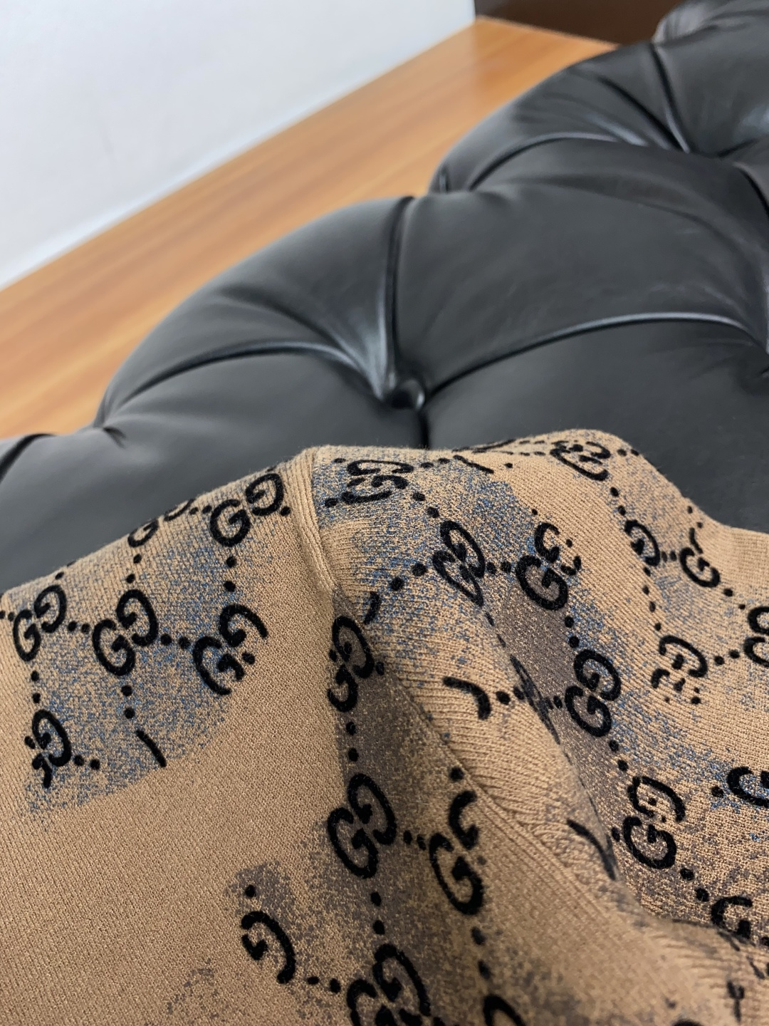  古奇 家族男士高端简约翻领加厚针织毛衣短袖 ，香港洋行渠道货，纯正血统品质，25年秋冬 新款，经典王牌